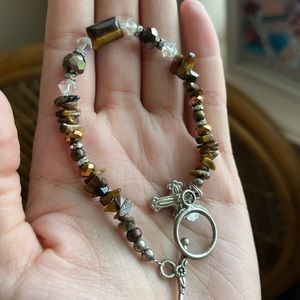 Beaded bracelet with cross